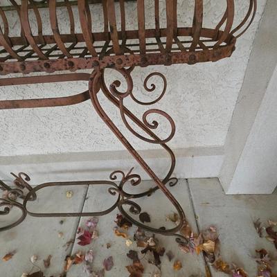 LOT 563O: Metal Plant Stand and Outdoor Wall Decor