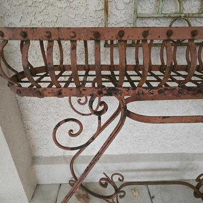 LOT 563O: Metal Plant Stand and Outdoor Wall Decor