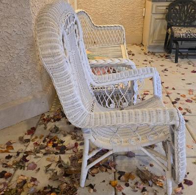 LOT 565O: Wicker Couch and Chair with Cushions