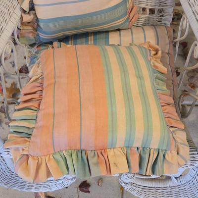 LOT 565O: Wicker Couch and Chair with Cushions