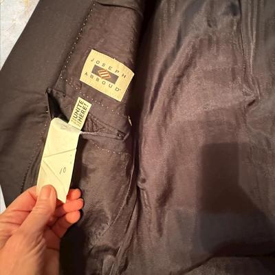 Sale Photo Thumbnail #426: Lot of 5 Mens Suit Jackets - brands and sizes shown in photos