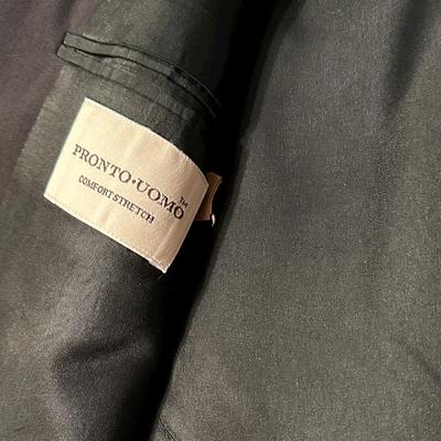 Sale Photo Thumbnail #422: Lot of 5 Mens Suit Jackets - brands and sizes shown in photos