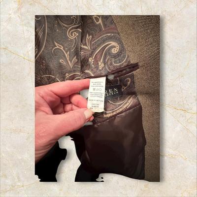 Sale Photo Thumbnail #409: Lot of 5 Mens Suit Jackets - brands and sizes shown in photos