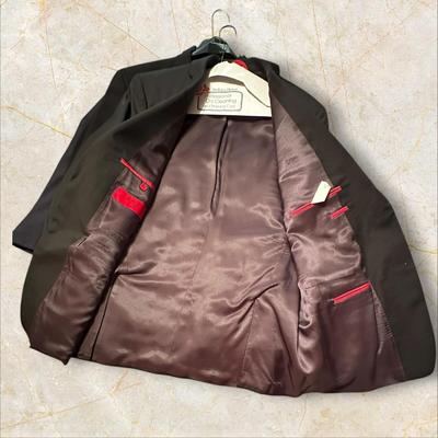 Sale Photo Thumbnail #419: Lot of 5 Mens Suit Jackets - brands and sizes shown in photos