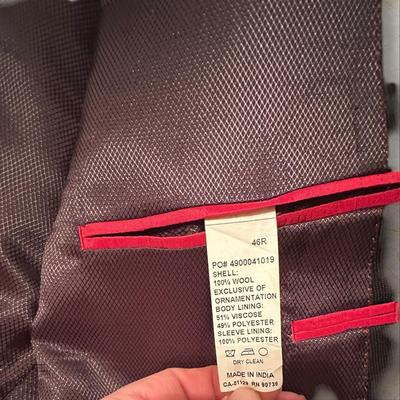 Sale Photo Thumbnail #417: Lot of 5 Mens Suit Jackets - brands and sizes shown in photos