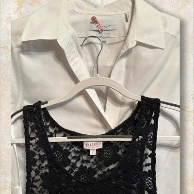 Sale Photo Thumbnail #349: *Womens Lot of Tops/Dresses #2