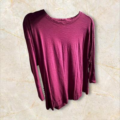 Sale Photo Thumbnail #371: Womens Lot of Tops & 1 Pair of Dickies!