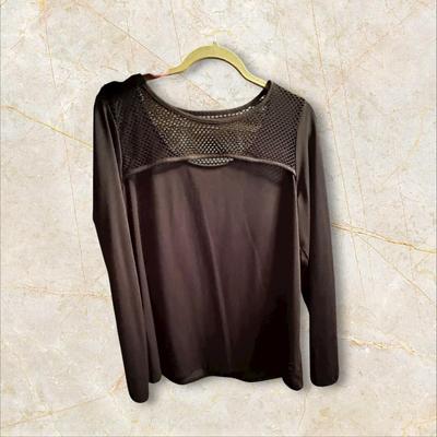 Sale Photo Thumbnail #369: Womens Lot of Tops & 1 Pair of Dickies!