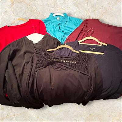 Sale Photo Thumbnail #368: Womens Lot of Tops & 1 Pair of Dickies!