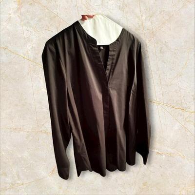 Sale Photo Thumbnail #372: Womens Lot of Tops & 1 Pair of Dickies!