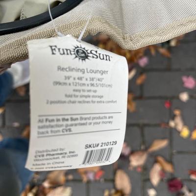 LOT 524G: Folding Chairs, Cooler, Beach Umbrella