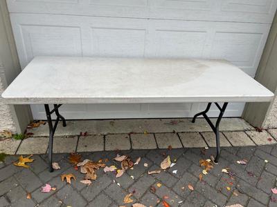 LOT 526G: Lifetime 6ft Folding Table