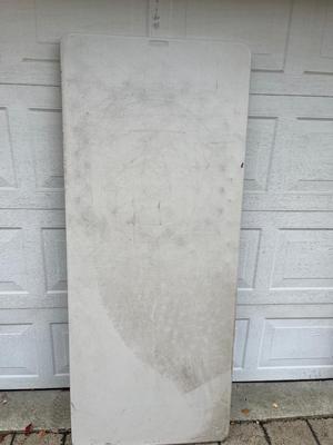 LOT 526G: Lifetime 6ft Folding Table