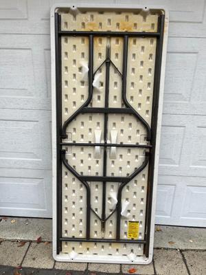 LOT 526G: Lifetime 6ft Folding Table