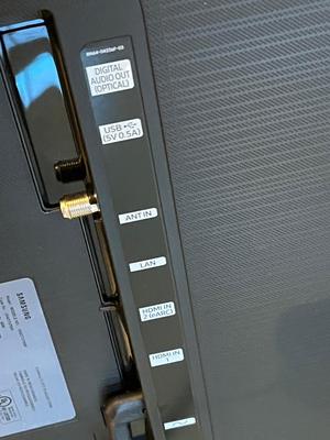 LOT 527L: Samsung 43-Inch TV - Model UN43TU7000F