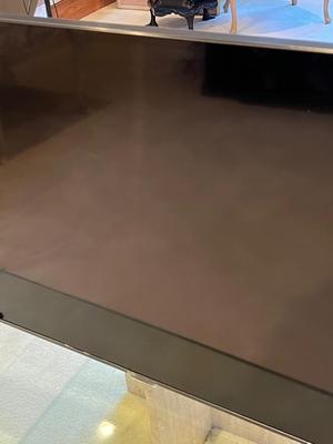 LOT 527L: Samsung 43-Inch TV - Model UN43TU7000F