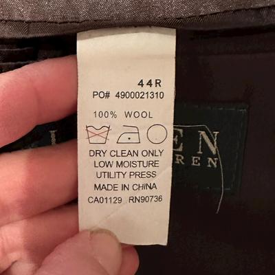 Sale Photo Thumbnail #1161: Lauren Ralph Lauren Two Piece Suit Size 44R
Excellent condition.