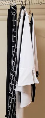 LOT 582MBC: Joseph Ribkoff Black & White Collection