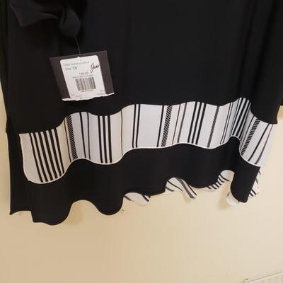 LOT 582MBC: Joseph Ribkoff Black & White Collection