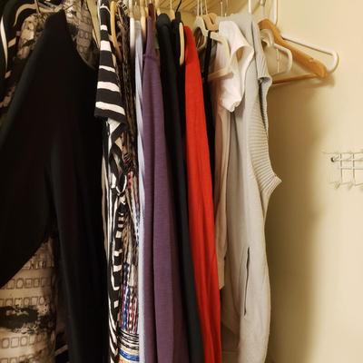 LOT 589MBC: Designer Closet Contents-So Many Brands
