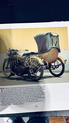 NEAT HARD BACK BOOKS ON DIFFERENT AUTOMOBILE