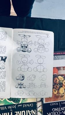 VINTAGE HOW TO DRAW BOOKS
