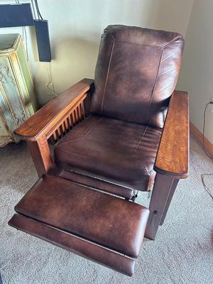 Sale Photo Thumbnail #525: Mission Style Full Reclining Chair with Wood Arms, Mission Style
Seat Width Across 23" 
Excellent Condition