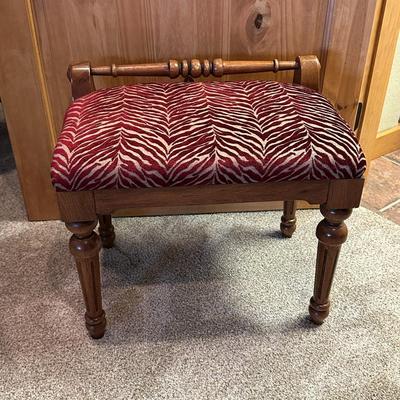 Sale Photo Thumbnail #628: Wood Bedside Chair
M'ments:
Width 23"
Height 18"
Depth 15"