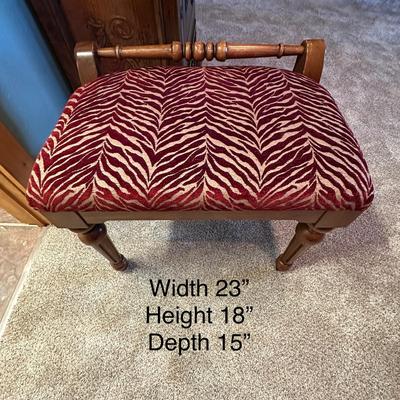 Sale Photo Thumbnail #627: Wood Bedside Chair
M'ments:
Width 23"
Height 18"
Depth 15"