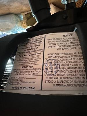 Sale Photo Thumbnail #658: Black Desk Chair; arms raise up, swivels, adjustable height