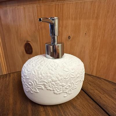 Sale Photo Thumbnail #812: 3 Bathroom Accessories- glass and ceramic soap pumps, glass jar with lid