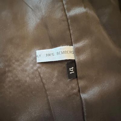 Sale Photo Thumbnail #48: Full Length Brown Mink Coat Size 14 Made in Korea
Elizabeth B Messick embroidered on interior lining.
49" long.