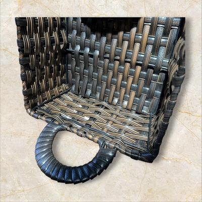 Sale Photo Thumbnail #916: 2 Woven Baskets with Handles