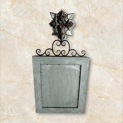 Sale Photo Thumbnail #874: Large Cross Frame 42" Tall x 21" Wide
Lovely for a Wedding Photo!