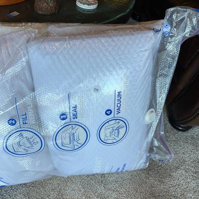 Sale Photo Thumbnail #949: Bundle of 4 Pillows