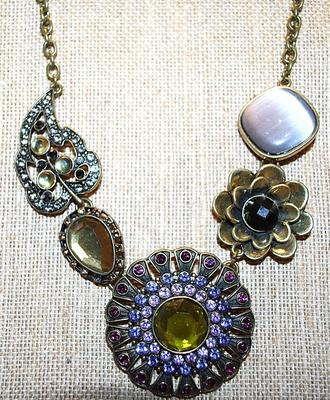 Beautiful 5 "Piece" NECKLACE with Multi-Color Shapes, Stones, Flowers, Teardrops & Circles on a Gold Tone Chain and Lobster...