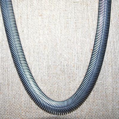 Vintage Silver Colored Flexible SNAKE NECKLACE with Snap-Clip Clasp 28" L
