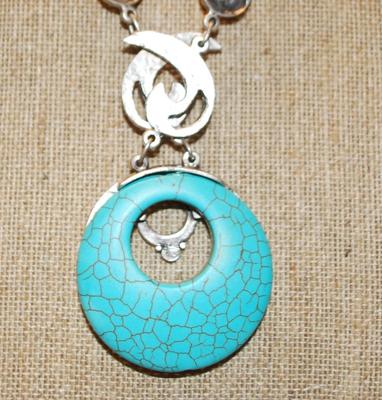 Crackled Jade-Style Necklace with Silver Tone Circles & Crescent Accents 20" L