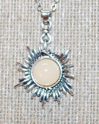 "Spikey" Sun PENDANT (1" Diameter) with a Round Beige Opaque Stone on a Silver Tone Necklace Chain 18" L