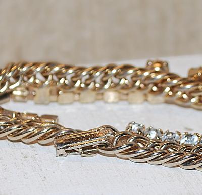 Beautiful "Diamond-Style" BRACELET (6" Circumference) with Gold Tone CHAIN LINK Band & Snap Lock Clasp