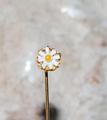 Small White Daisy PIN (2" L) with Pin Guard on a Gold Tone Setting