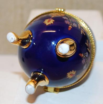 Beautiful Deep Blue Flowered Designed Gold Colored 3-Legged Jewelry Trinket "Egg" Box (3¾" H x 2" W)