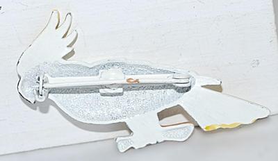 VINTAGE 1950's or 1960's PAINTED WHITE & YELLOW PARROT BROOCH (2¼" x 1") with Black Beak