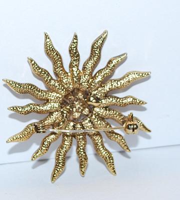 Beautiful Unique CHOCOLATE STONES STAR BROOCH (2¼" Diam.) on a Gold Tone Setting