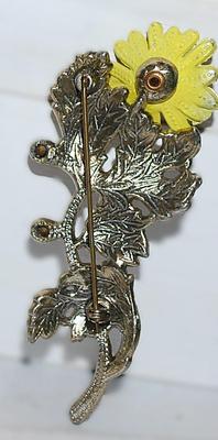 Beautiful VINTAGE YELLOW SUNFLOWER BROOCH (3½" x 1¼") with 3 AMBER Stones on a Light Gold Tone Solid Setting