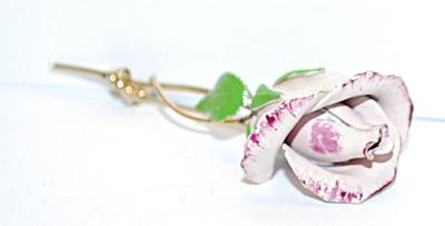 Purple & Lite Pink ROSE BROOCH (3¼" x 1") with Long Stem and Green Leaves on a Gold Tone Setting
