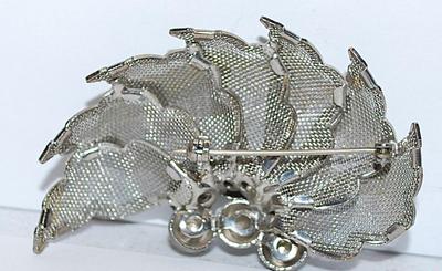 Gray WOVEN WIRE FAN BROOCH (2½" x 1½") with Swirls and Half-Globes on a Silver Tone Setting