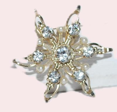 Vintage-Style Spider-Like PEARLS & STONES BROOCH (1¾" Diam.) on a Gold Tone Setting