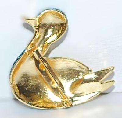 BLUE CLOISONNE' DUCK BROOCH (1½" x 1½") with Jeweled Gold Colored Wings, Collar & Beak on a Gold Tone Setting