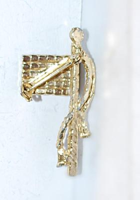 Vintage-Style USA FLAG BROOCH (2' x 1") with Pole & Tassel on a Gold Tone Setting